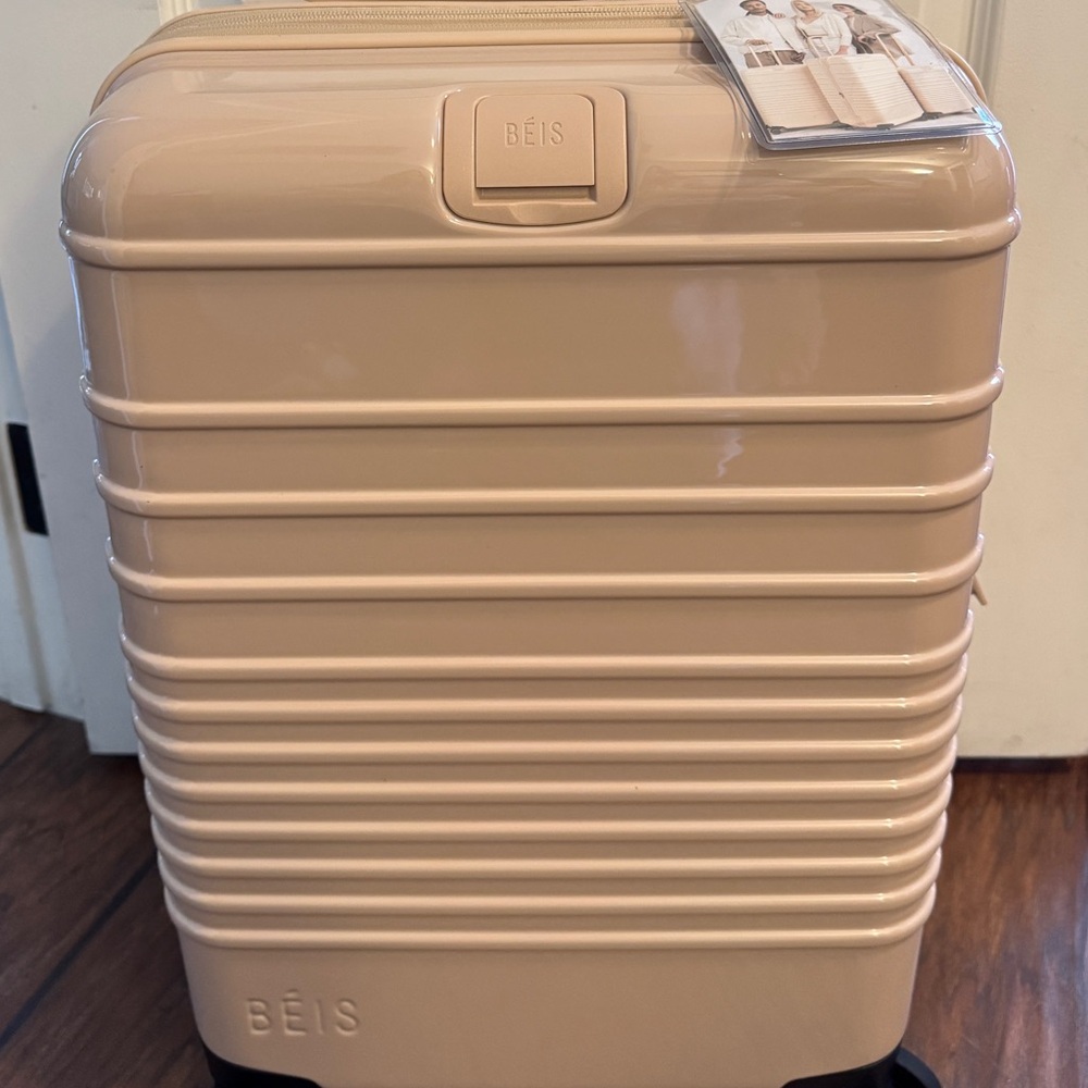 SOLD! NWT BÉIS Glossy Beige Carry-on
